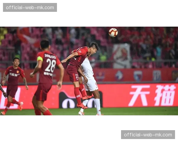 克莱蒙0-0战平特鲁瓦，两队合计控球率交替领先但均缺乏威胁进攻